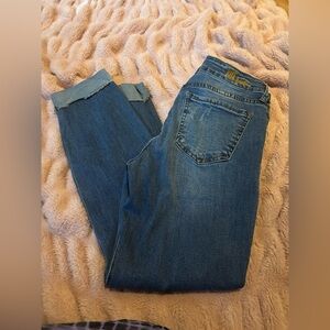 Kut from the Kloth Boyfriend Jeans in Blue
